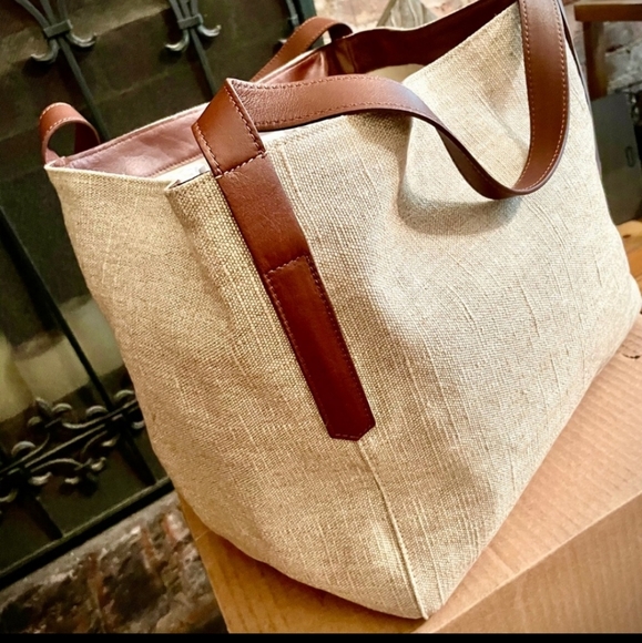 Mark & Graham ITALIAN LINEN TRAVEL TOTE - Picture 6 of 12